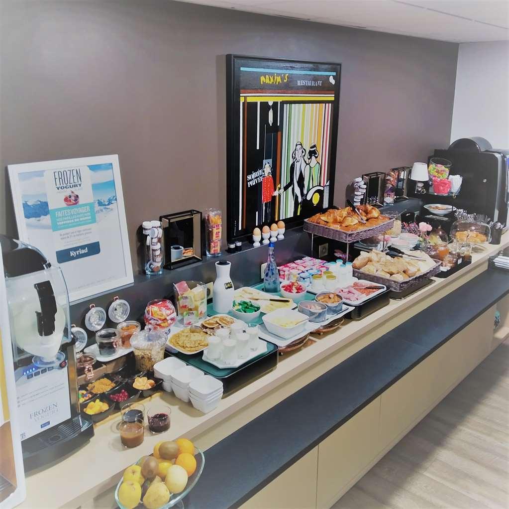 Hotel Kyriad Brive Ouest Restoran fotoğraf